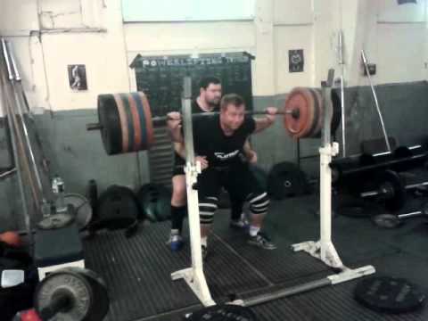 300kg Squats from the UK - All Things Gym