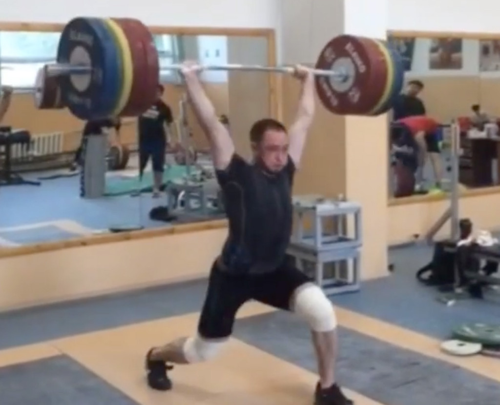 denis-ulanov-210kg-clean-front-squat-jerk